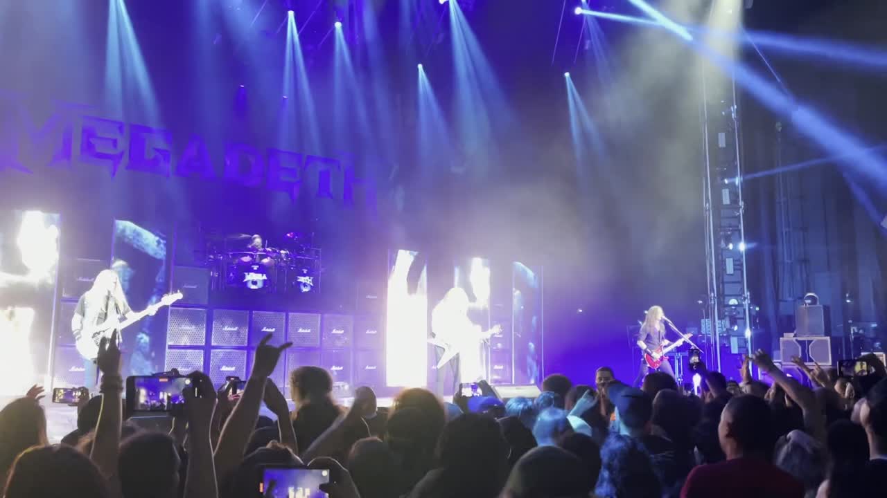 Clip: Megadeth — Redneck (Megadeth at Concord Pavilion)