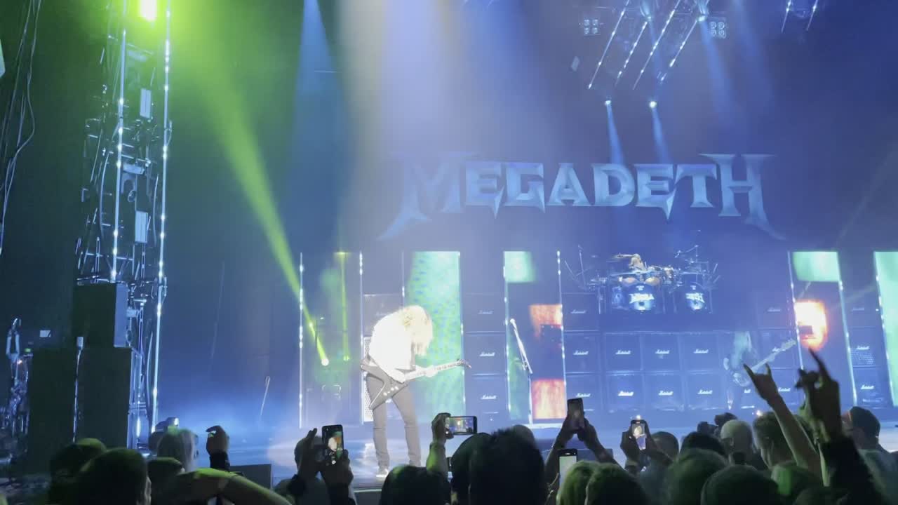 Clip: Megadeth — Conquer or Die! (Megadeth at Concord Pavilion)