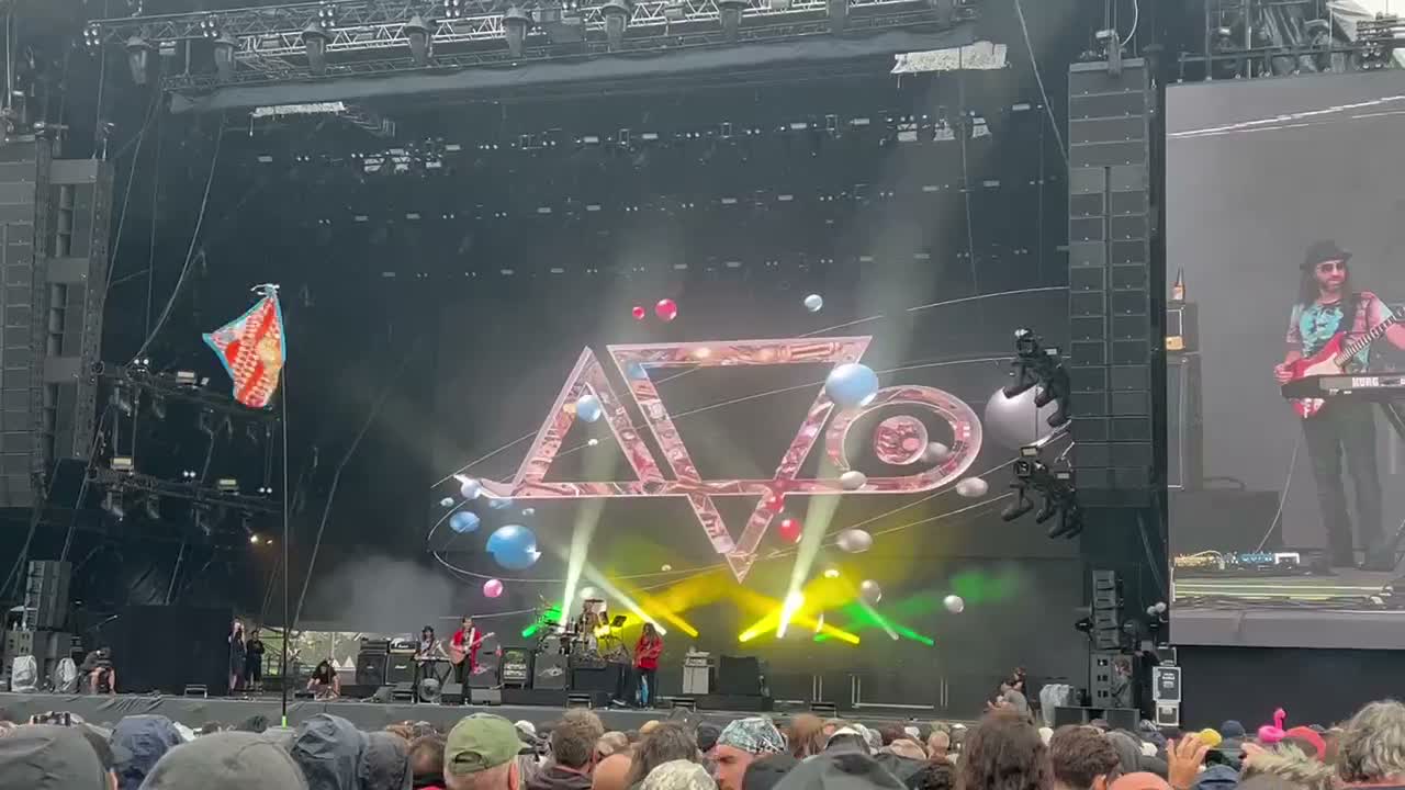 Clip: Steve Vai (Steve Vai at Hellfest Open Air)
