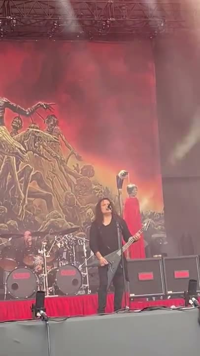 Clip: Kreator (Kreator at Hellfest Open Air)