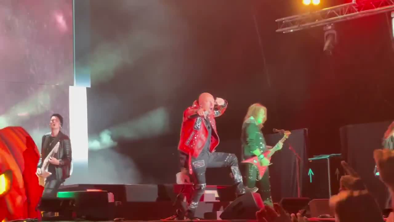 Clip: Helloween — Halloween (Helloween at Hellfest Open Air)