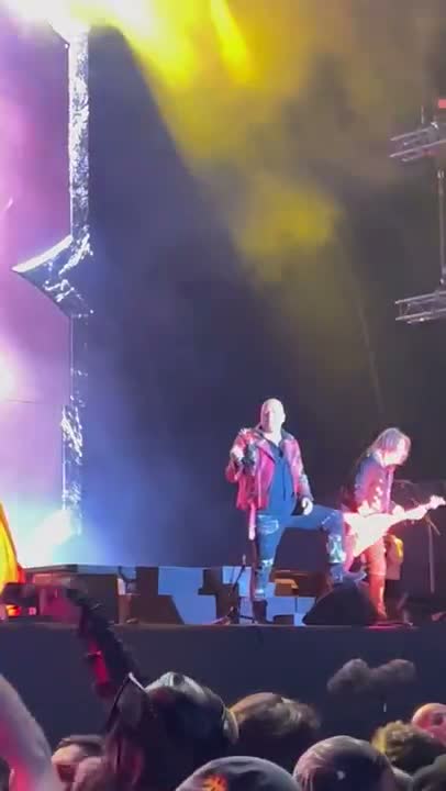 Clip: Helloween — Halloween (Helloween at Hellfest Open Air)