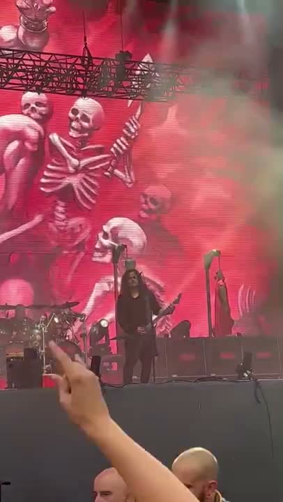 Clip: Kreator (Kreator at Hellfest Open Air)