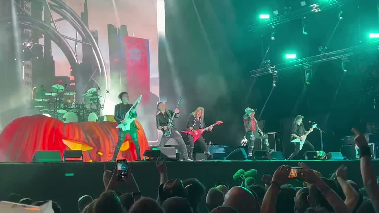 Clip: Helloween — Guitar Solo (Helloween at Hellfest Open Air)
