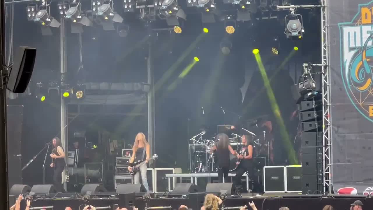 Clip: Cattle Decapitation (Cattle Decapitation at Dynamo Metal Fest)