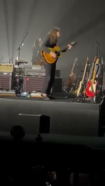 Clip: Roger Waters (Roger Waters at Golden 1 Center)