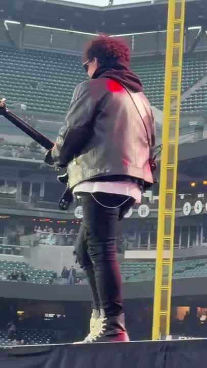 Clip 4 from Journey at Oracle Park