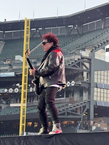 Photo: Journey (Journey at Oracle Park)