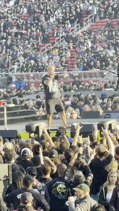 Clip: Pantera — Strength Beyond Strength (Pantera at Levi's Stadium)
