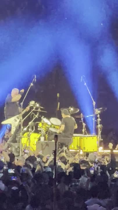Clip: Metallica — For Whom the Bell Tolls (Metallica at Levi's Stadium)