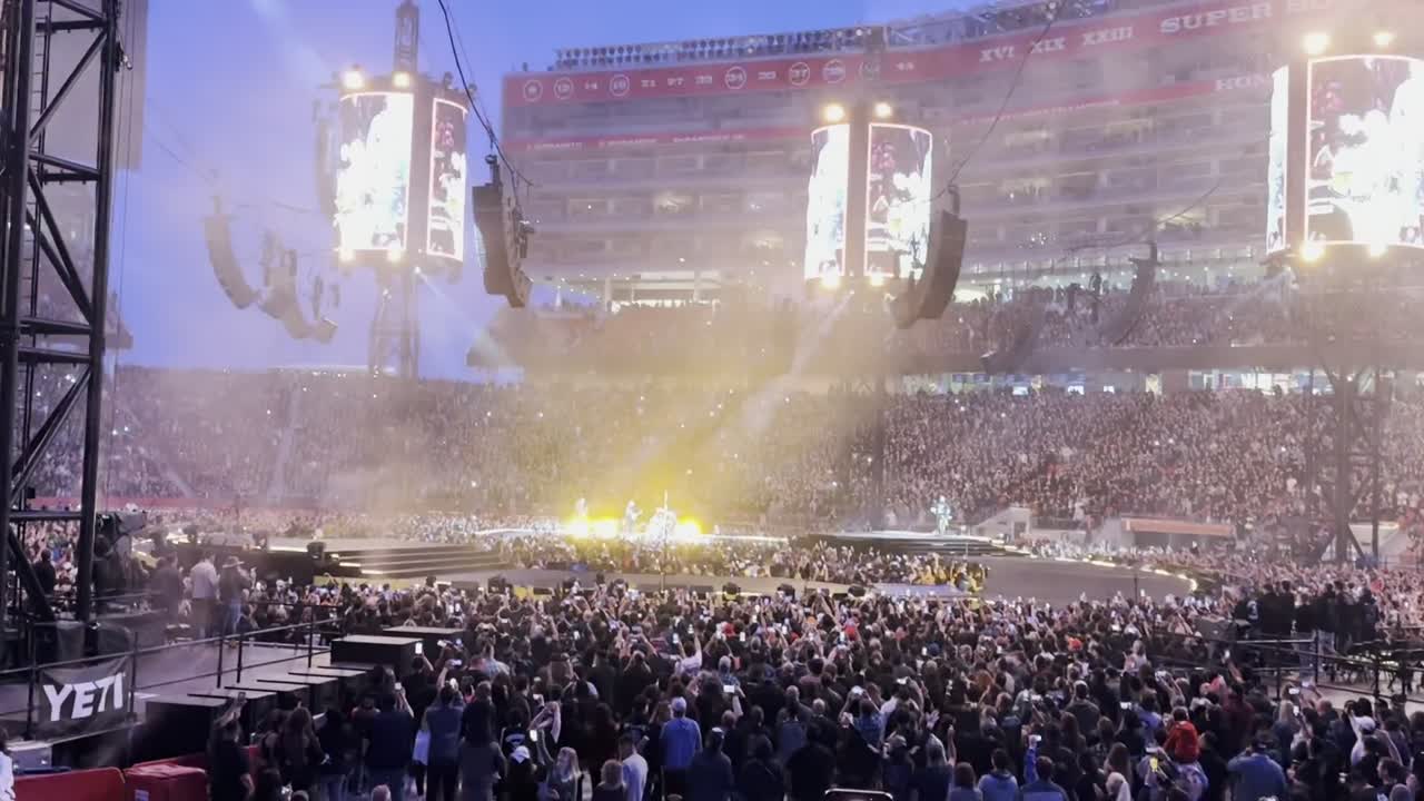 Clip: Metallica — Whiplash (Metallica at Levi's Stadium)