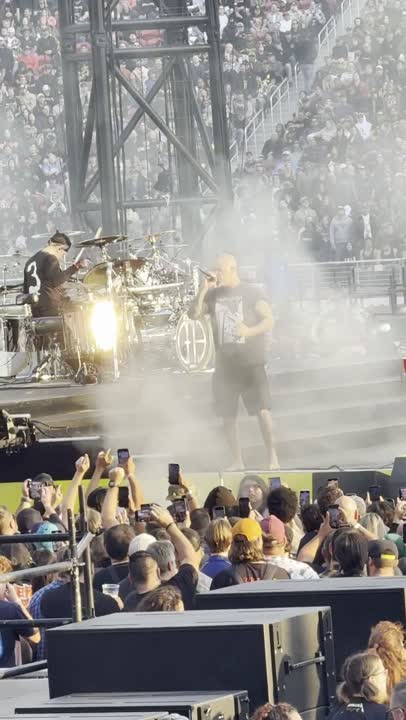 Clip: Pantera — Domination / Hollow (Pantera at Levi's Stadium)