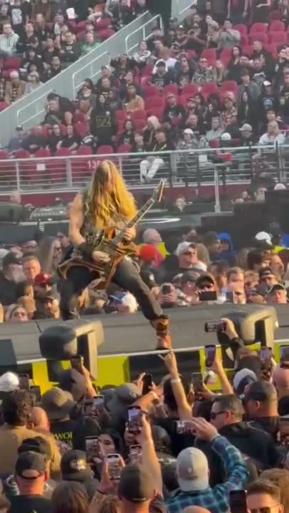 Clip: Pantera (Pantera at Levi's Stadium)