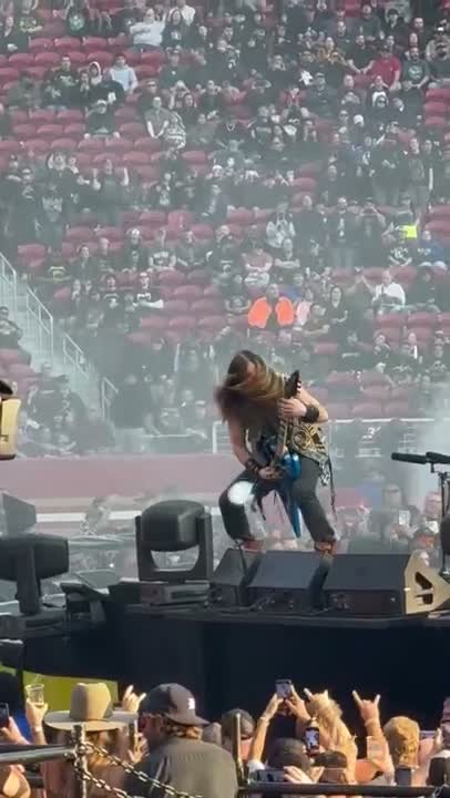 Clip: Pantera (Pantera at Levi's Stadium)