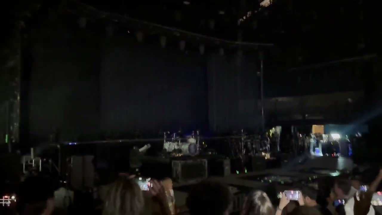 Clip: The Offspring (The Offspring at Shoreline Amphitheatre)
