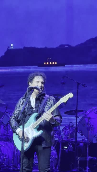 Journey — Only the Young at Golden 1 Center