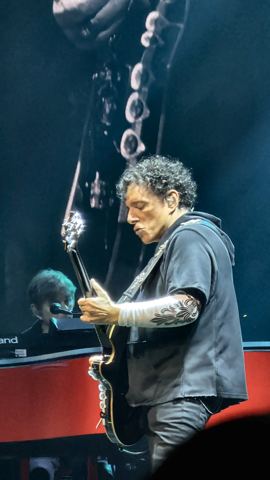 Photo: Journey — Guitar Solo (Journey at Golden 1 Center)