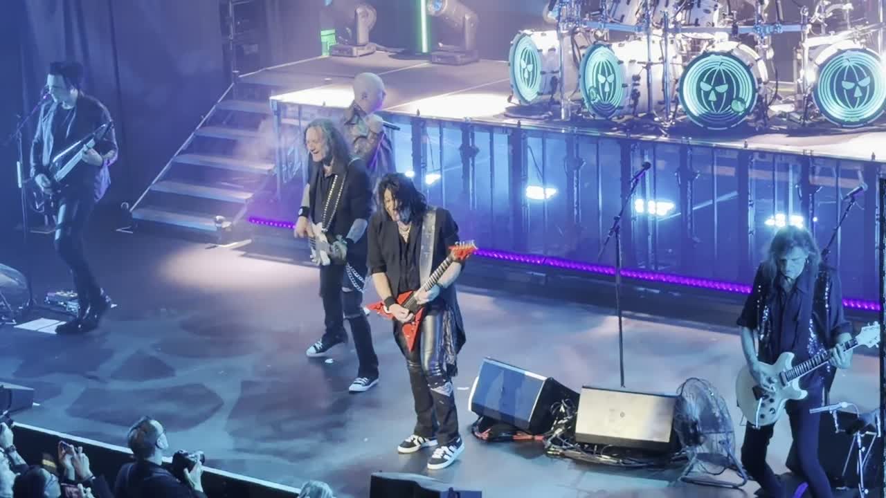 Helloween — Future World at The Warfield