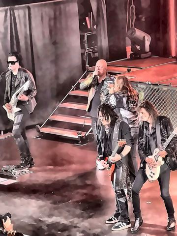 Photo: Helloween (Helloween at The Warfield)