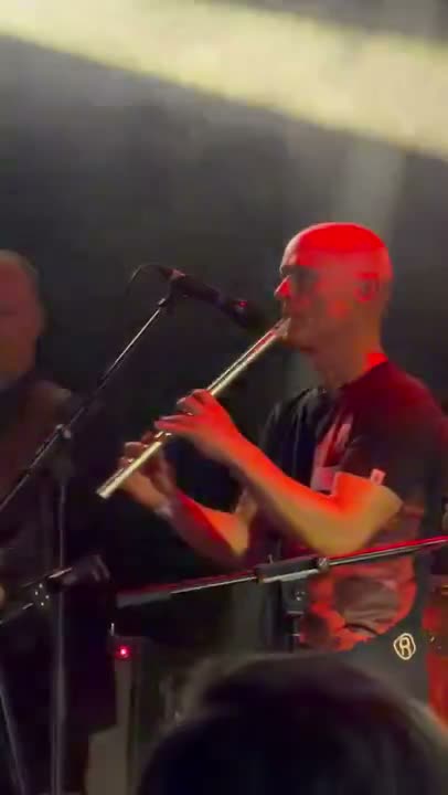 Clip: Aquarium (Aquarium at Whisky a Go Go)