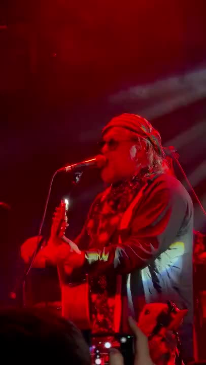 Clip: Aquarium (Aquarium at Whisky a Go Go)