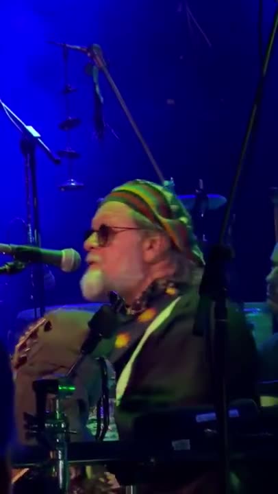 Clip: Aquarium (Aquarium at Whisky a Go Go)