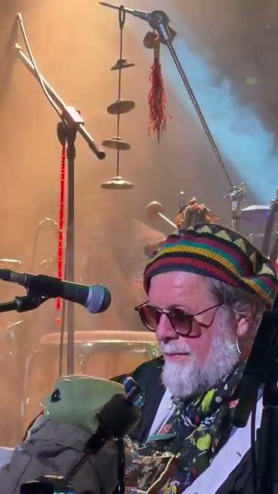 Clip: Aquarium (Aquarium at Whisky a Go Go)