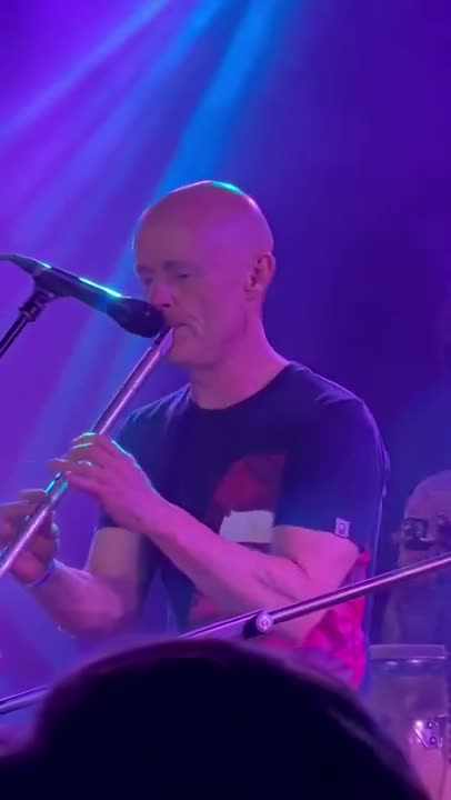 Clip: Aquarium (Aquarium at Whisky a Go Go)