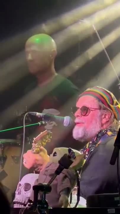 Clip: Aquarium (Aquarium at Whisky a Go Go)