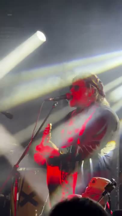 Clip: Aquarium (Aquarium at Whisky a Go Go)