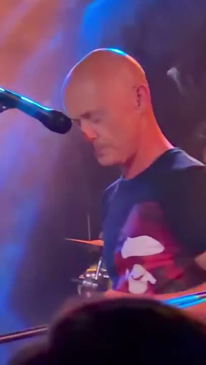Clip: Aquarium (Aquarium at Whisky a Go Go)