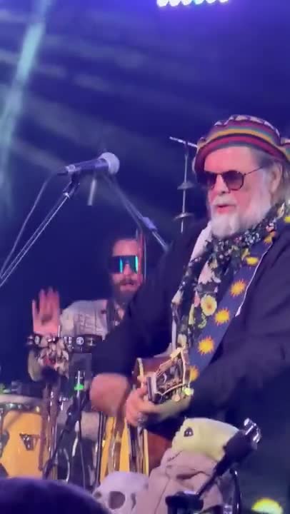 Clip: Aquarium (Aquarium at Whisky a Go Go)