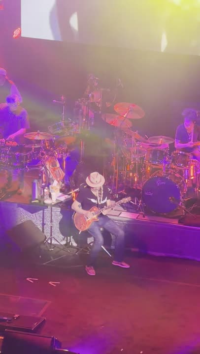 Santana — (Da le) Yaleo at House of Blues Las Vegas