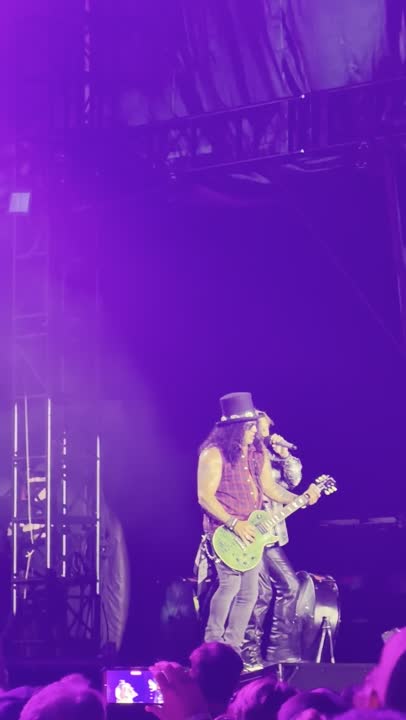 Guns N' Roses — It's So Easy at Busch Stadium