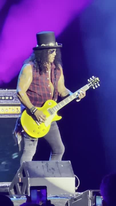Guns N' Roses — Live and Let Die at Busch Stadium