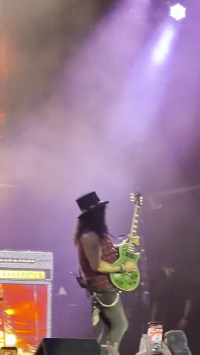 Guns N' Roses — Welcome to the Jungle at Busch Stadium