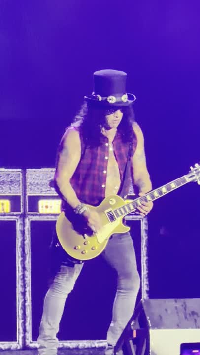 Guns N' Roses — Atlas at Busch Stadium