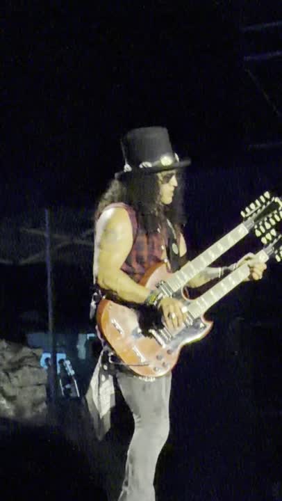 Guns N' Roses — Knockin' on Heaven's Door at Busch Stadium