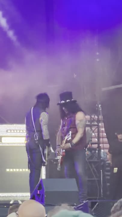 Guns N' Roses — Bad Obsession at Busch Stadium