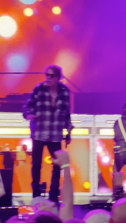 Guns N' Roses — Bad Obsession at Busch Stadium