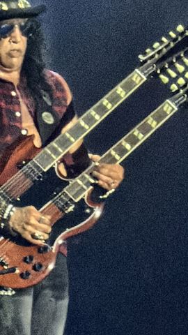 Photo: Knockin' on Heaven's Door (Guns N' Roses at Busch Stadium)