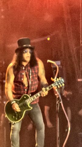 Photo: Welcome to the Jungle (Guns N' Roses at Busch Stadium)