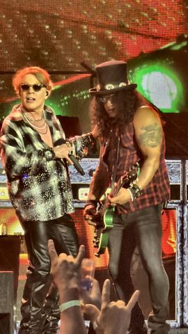 Photo: Welcome to the Jungle (Guns N' Roses at Busch Stadium)