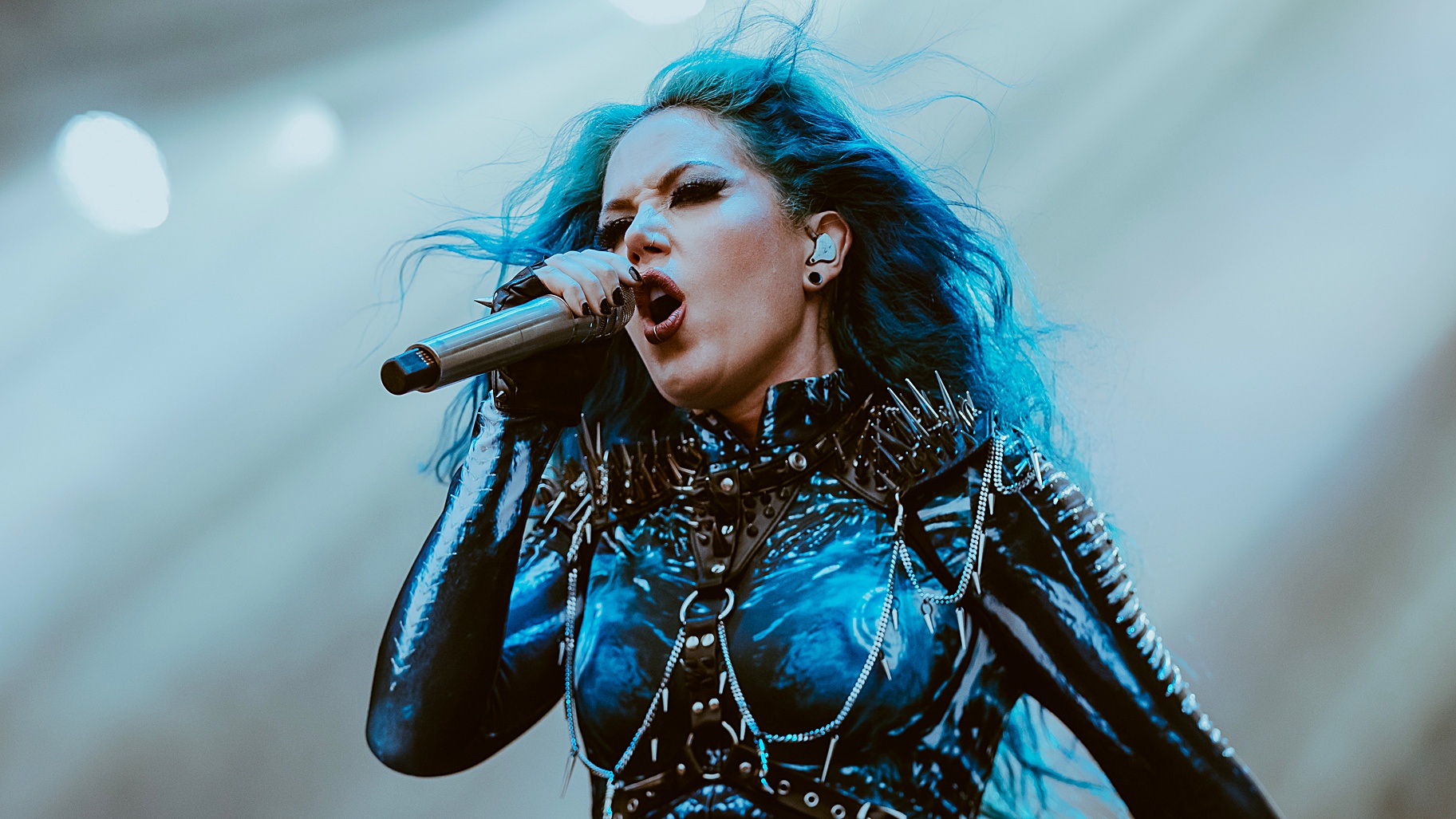 Photo 6 from Alissa White‐Gluz