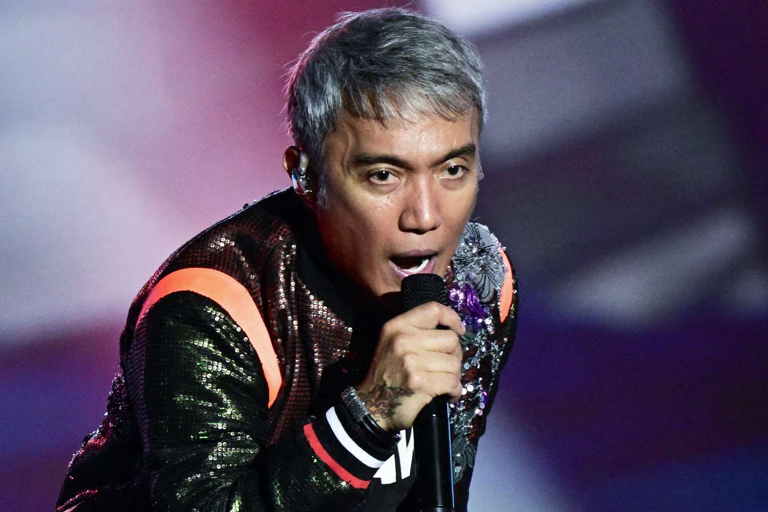 Photo 3 from Arnel Pineda