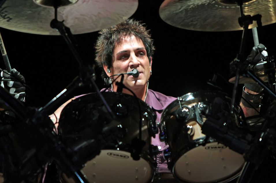 Photo 9 from Deen Castronovo
