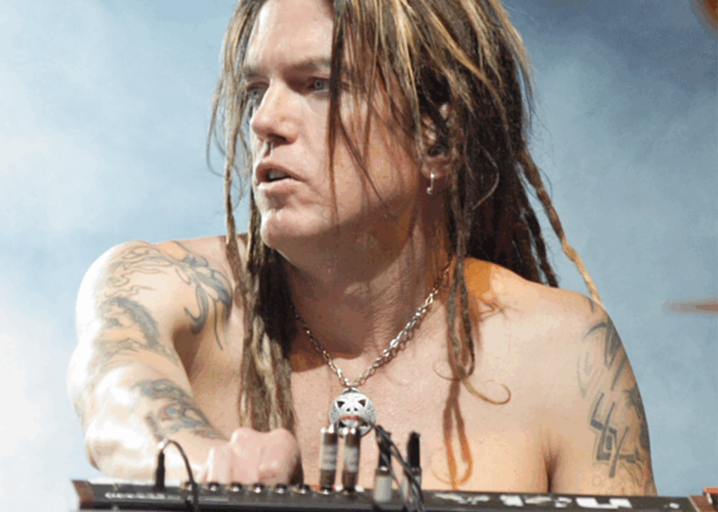 Photo 2 from Dizzy Reed
