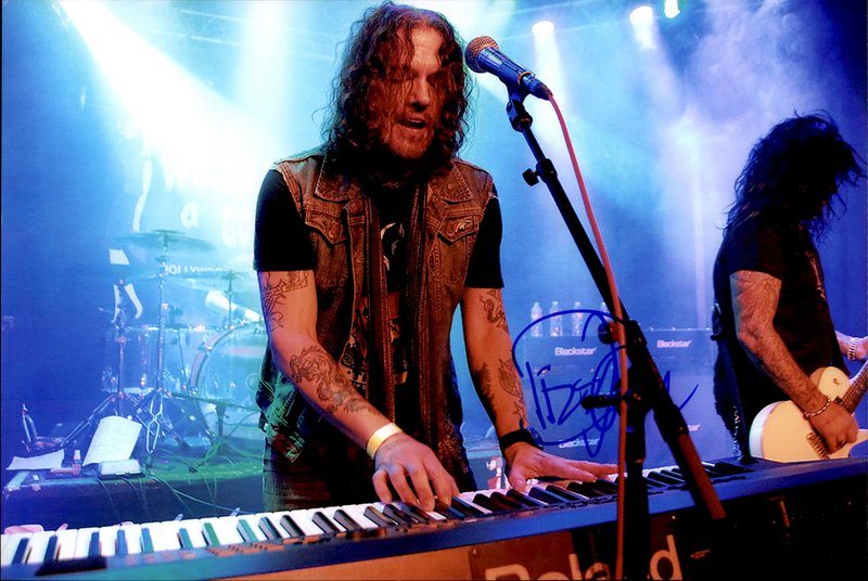 Photo 8 from Dizzy Reed