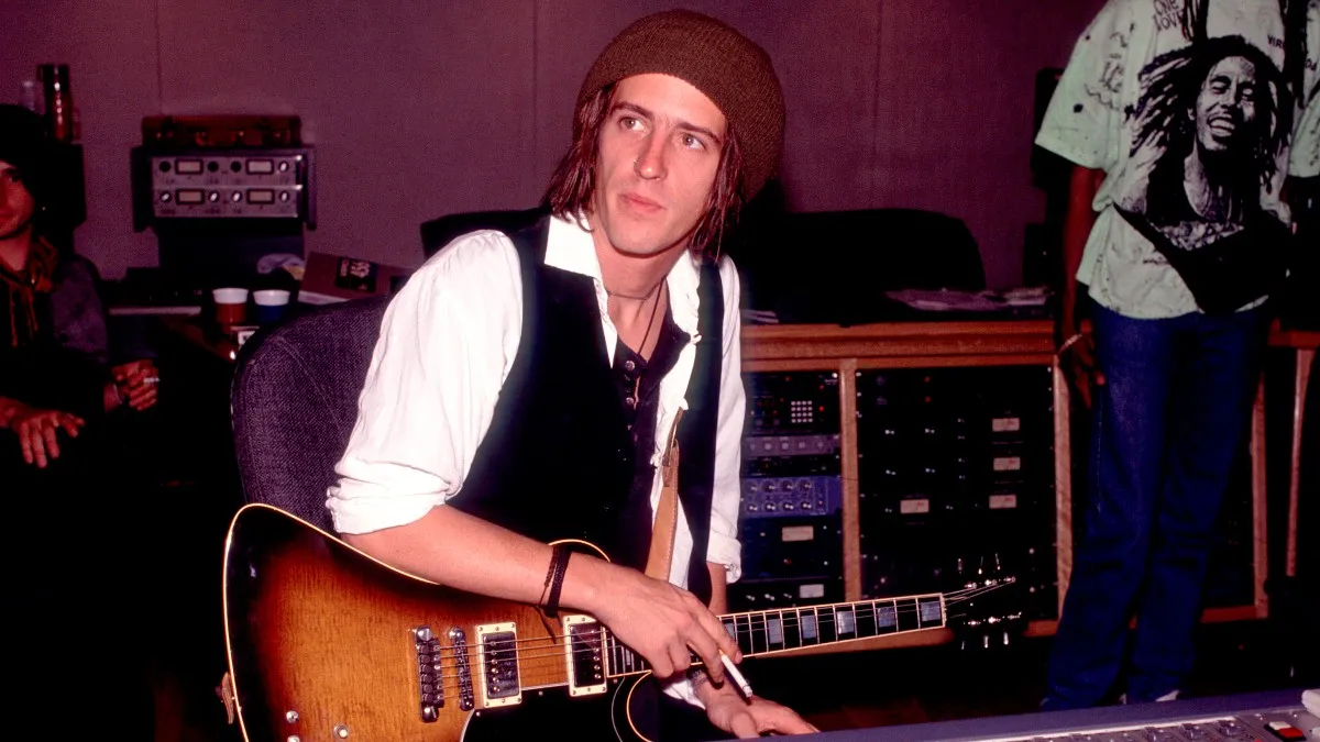Photo 9 from Izzy Stradlin