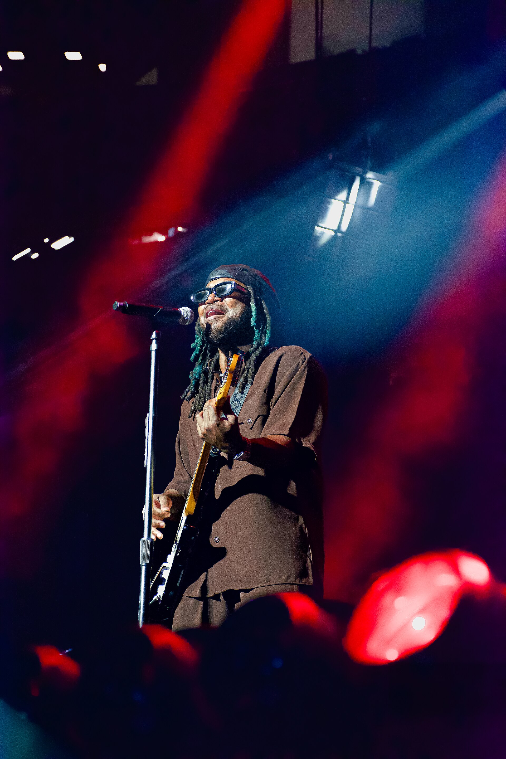 Photo 3 from Leon Thomas